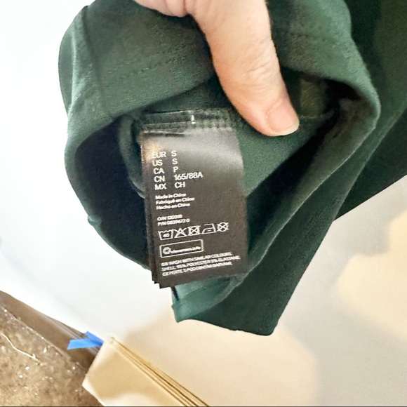 H&M Long Sleeve Midi Dress Sz S Deep Green Puff Sleeve New Condition 15x34” - Picture 6 of 7